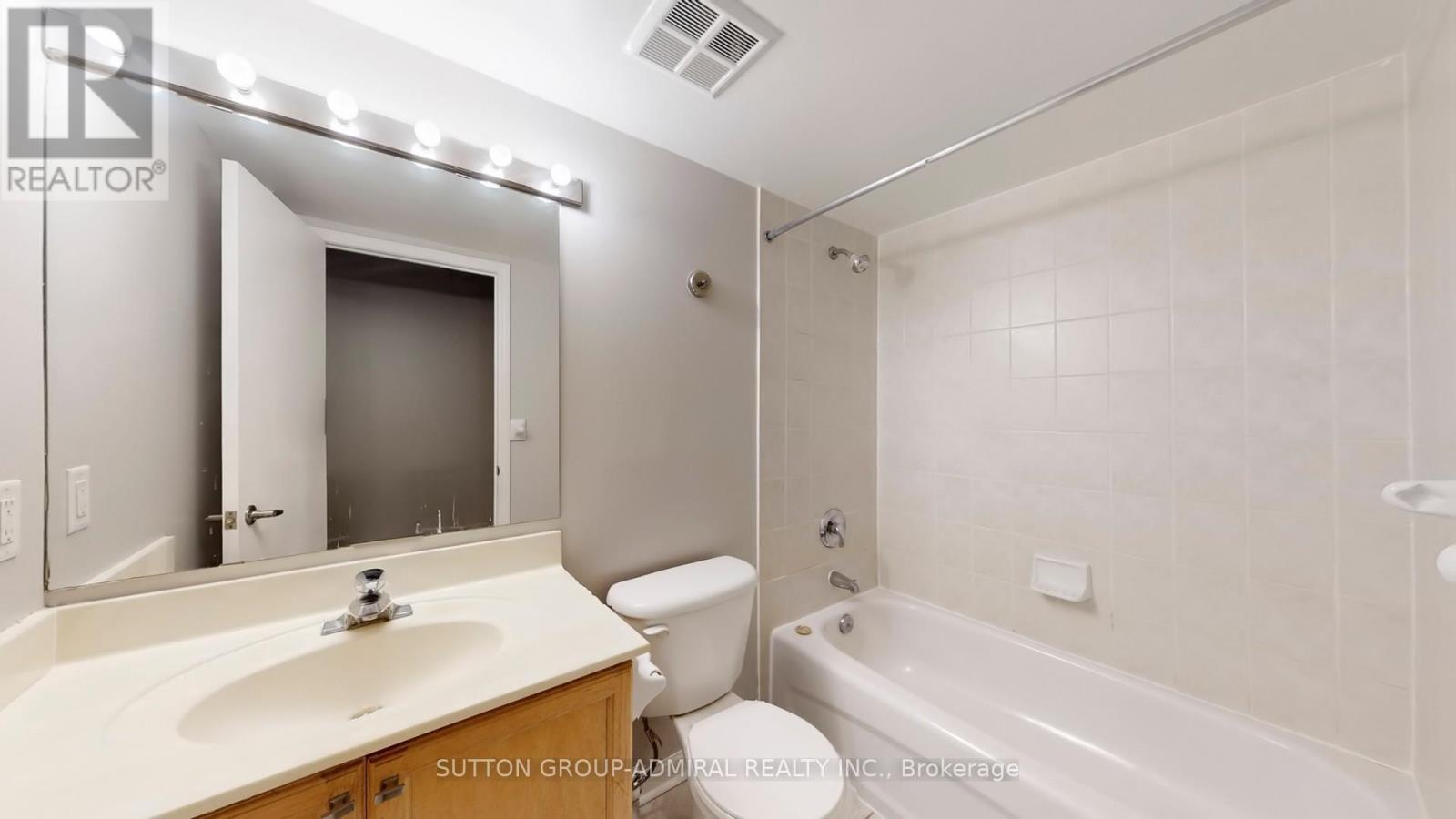 516 - 3 Everson Drive, Toronto, ON - Indoor Photo Showing Bathroom