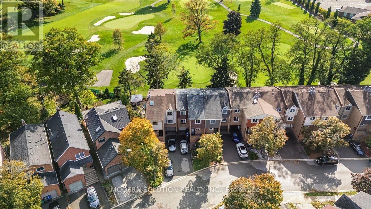 1464 Credit Woodlands Court, Mississauga, ON - Outdoor With View