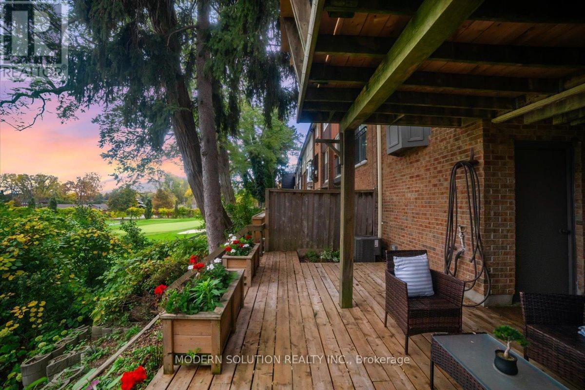 1464 Credit Woodlands Court, Mississauga, ON - Outdoor With Deck Patio Veranda