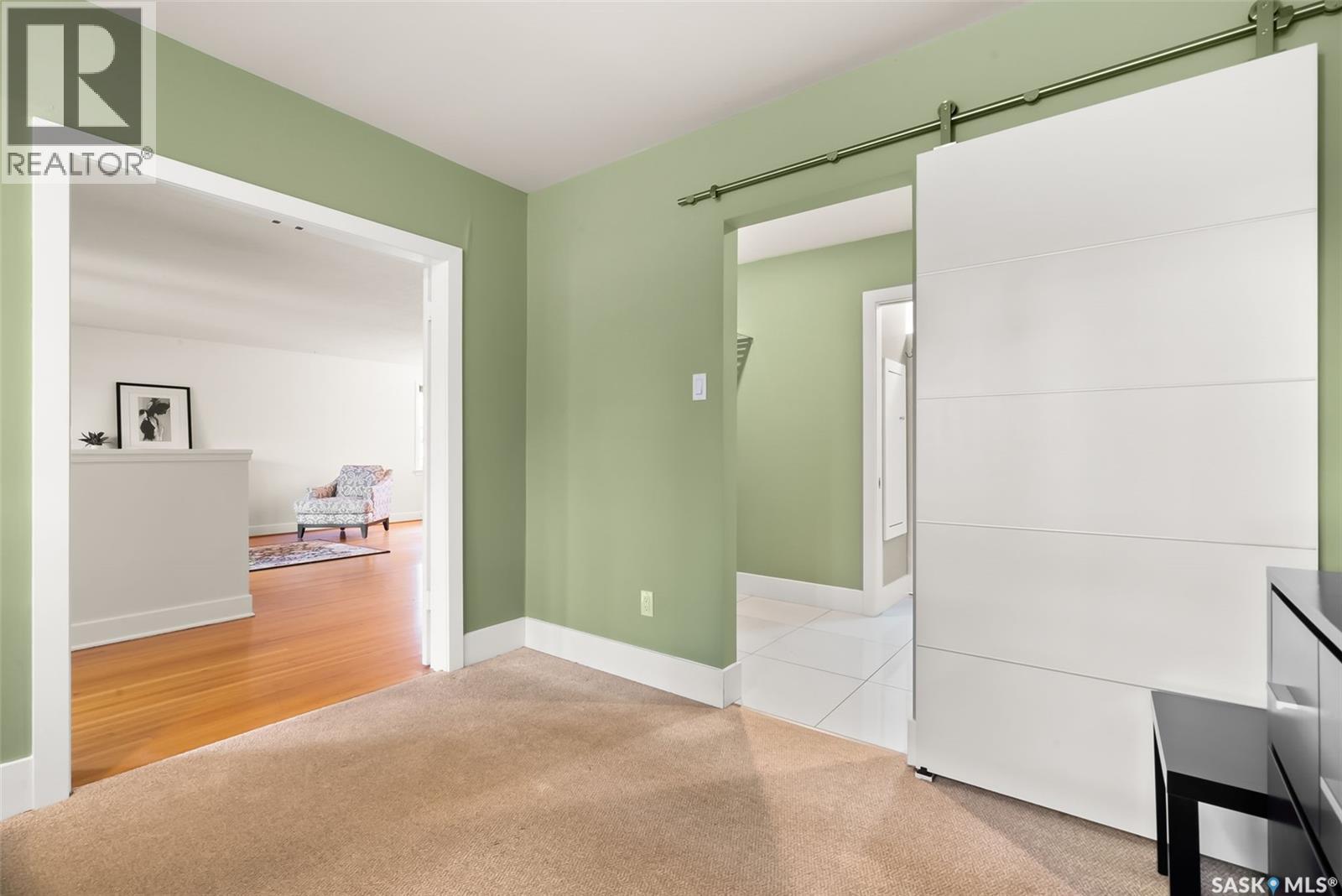 3304 Hill Avenue, Regina, SK - Indoor Photo Showing Other Room