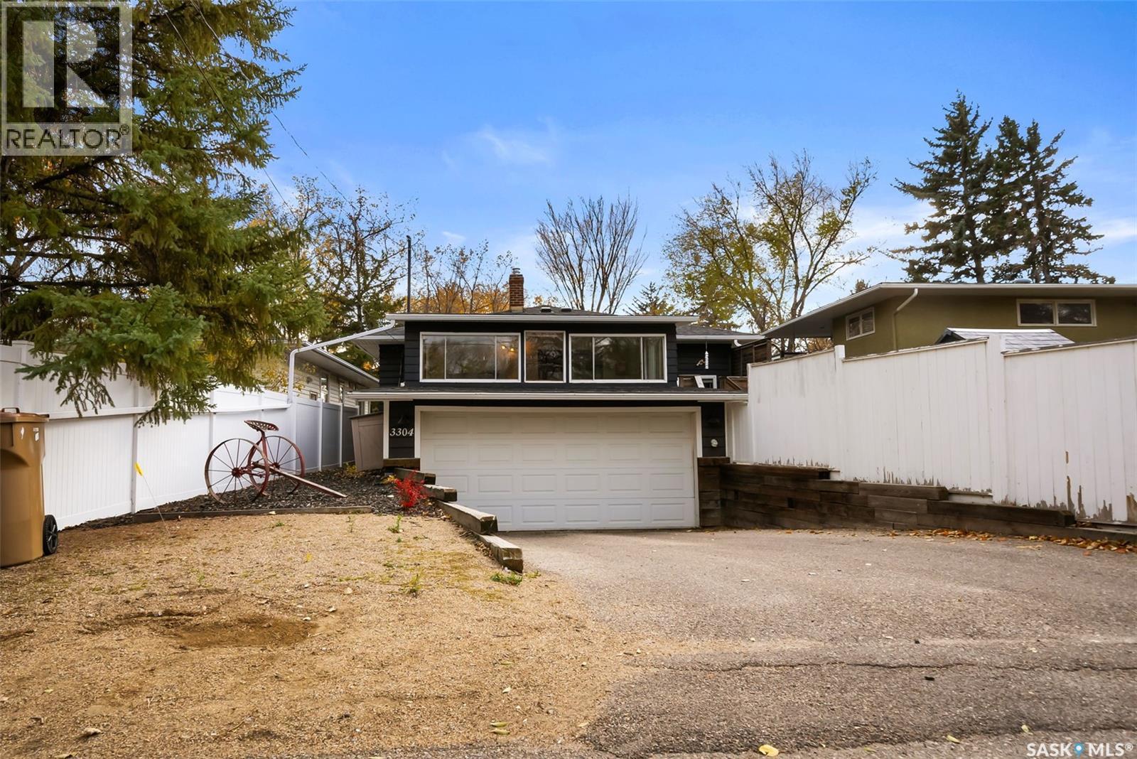 3304 Hill Avenue, Regina, SK - Outdoor