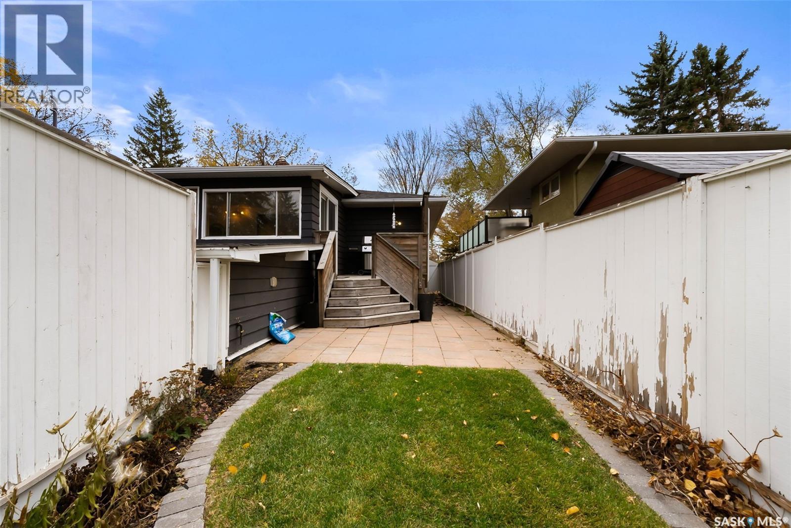 3304 Hill Avenue, Regina, SK - Outdoor