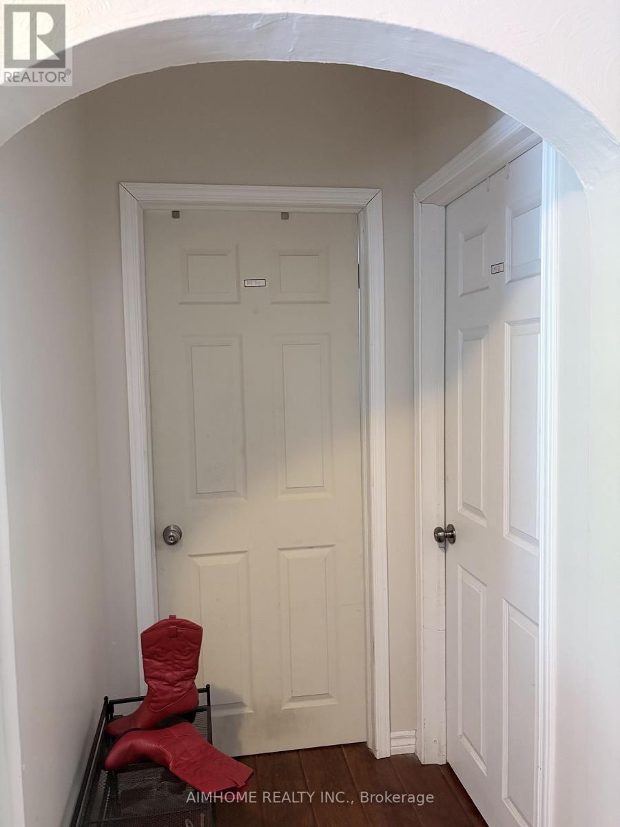 110 Traymore Avenue, Hamilton, ON - Indoor Photo Showing Other Room