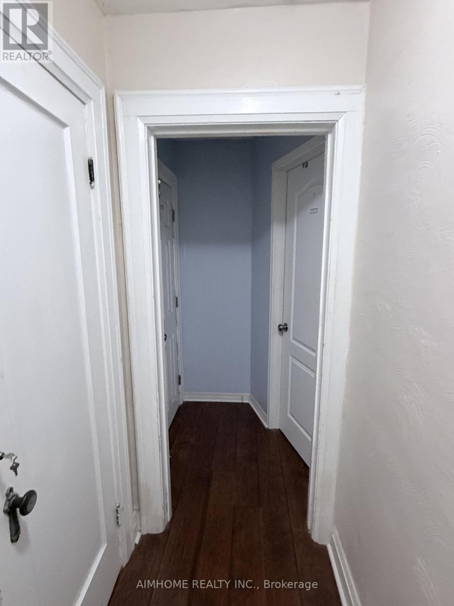 110 Traymore Avenue, Hamilton, ON - Indoor Photo Showing Other Room