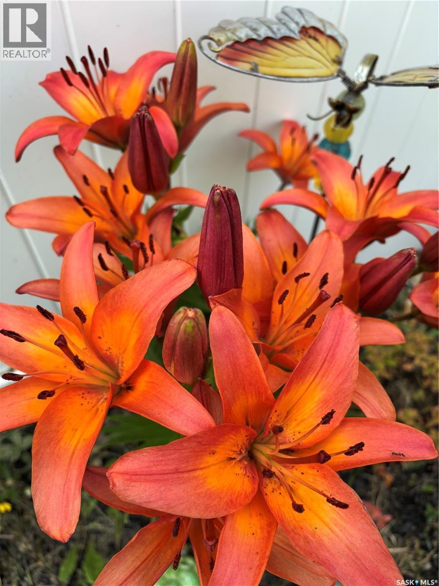 809 Weir Crescent, Warman, SK -