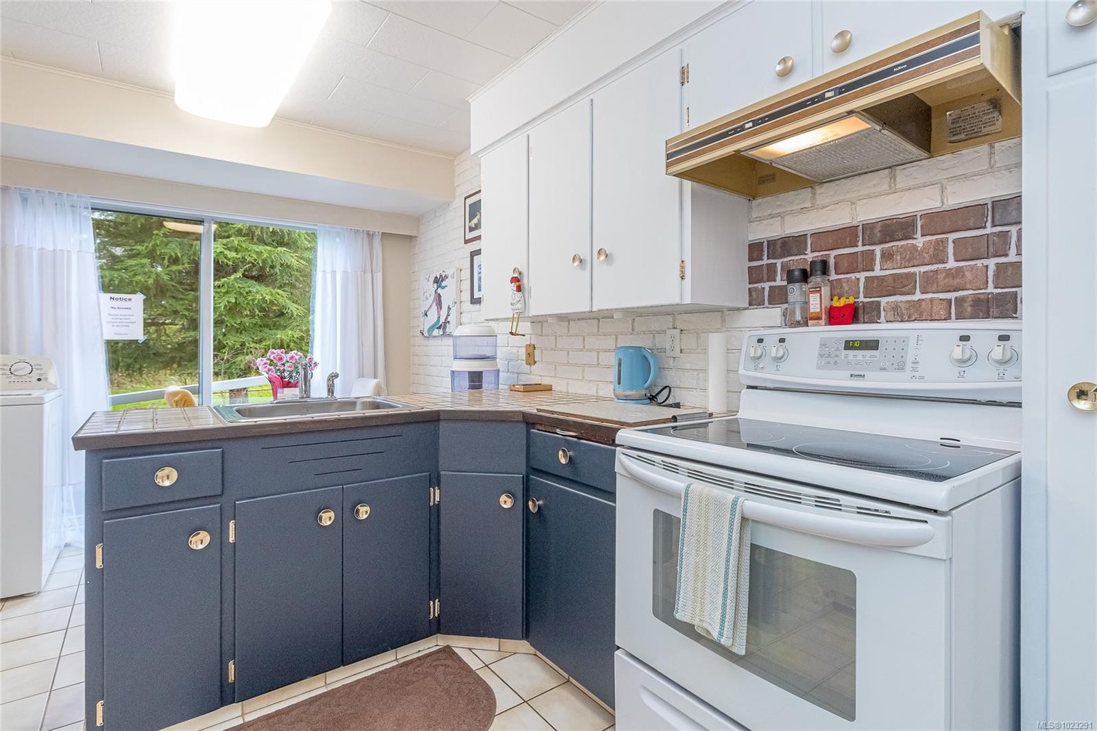 9992 Daniel St, Chemainus, BC