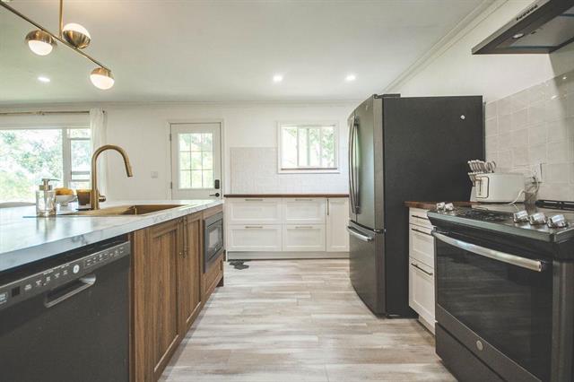 78 Leighton Ave, Oak Point, MB