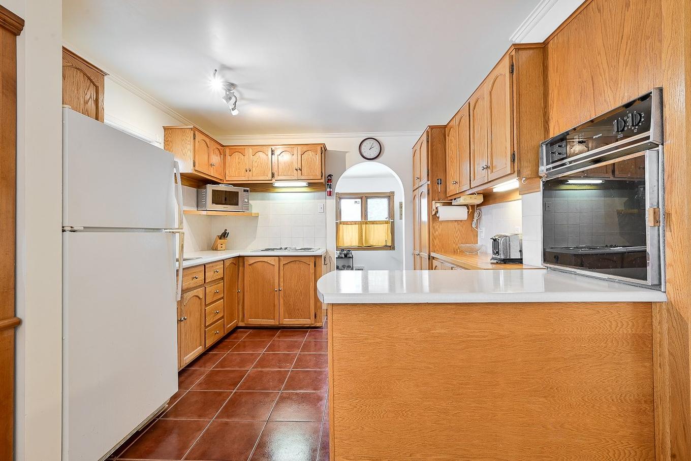 Cuisine - 200 Rue Maple, Longueuil (Greenfield Park), QC - Indoor Photo Showing Kitchen