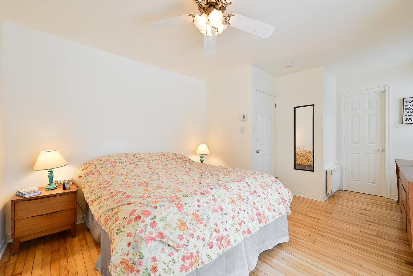 Chambre à coucher principale - 200 Rue Maple, Longueuil (Greenfield Park), QC - Indoor Photo Showing Bedroom