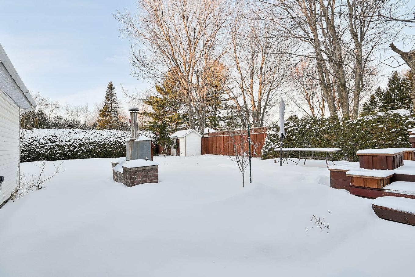 Cour - 200 Rue Maple, Longueuil (Greenfield Park), QC - Outdoor