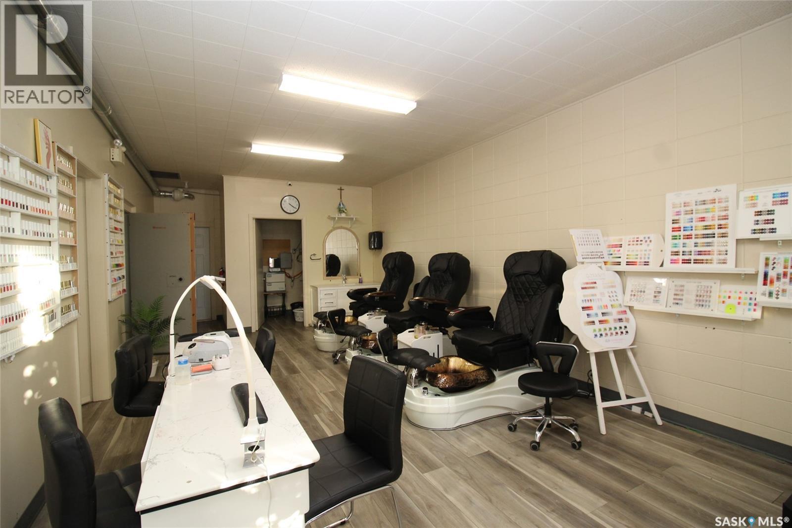 254 Centre Street, Shaunavon, SK