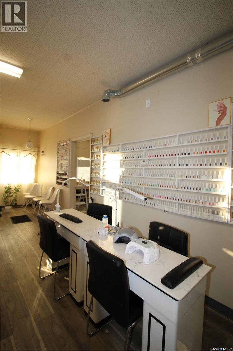 254 Centre Street, Shaunavon, SK
