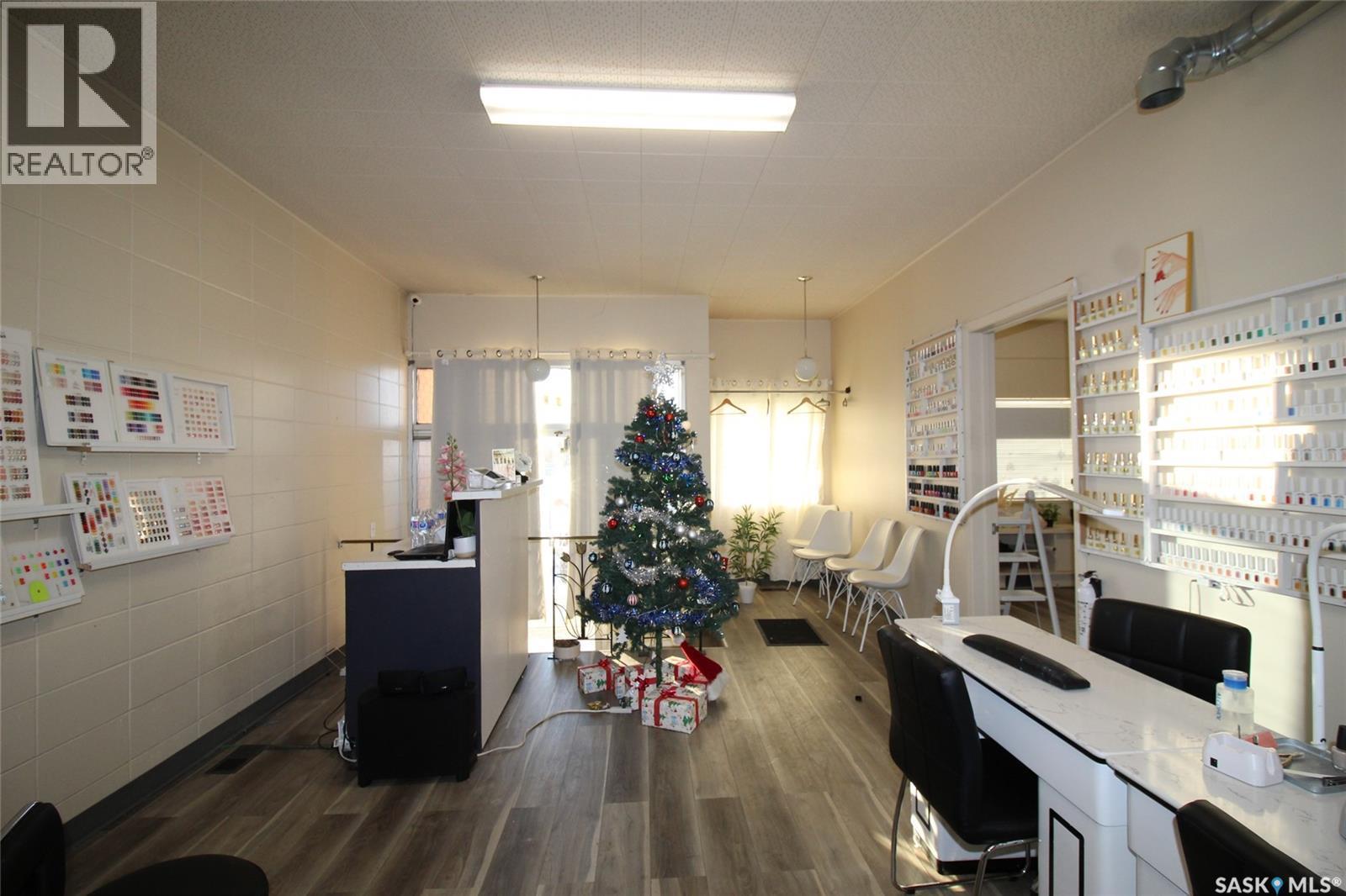 254 Centre Street, Shaunavon, SK