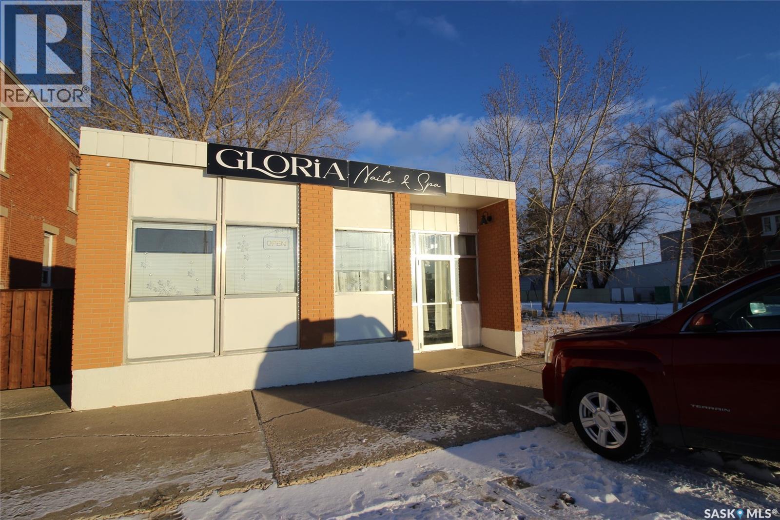 254 Centre Street, Shaunavon, SK