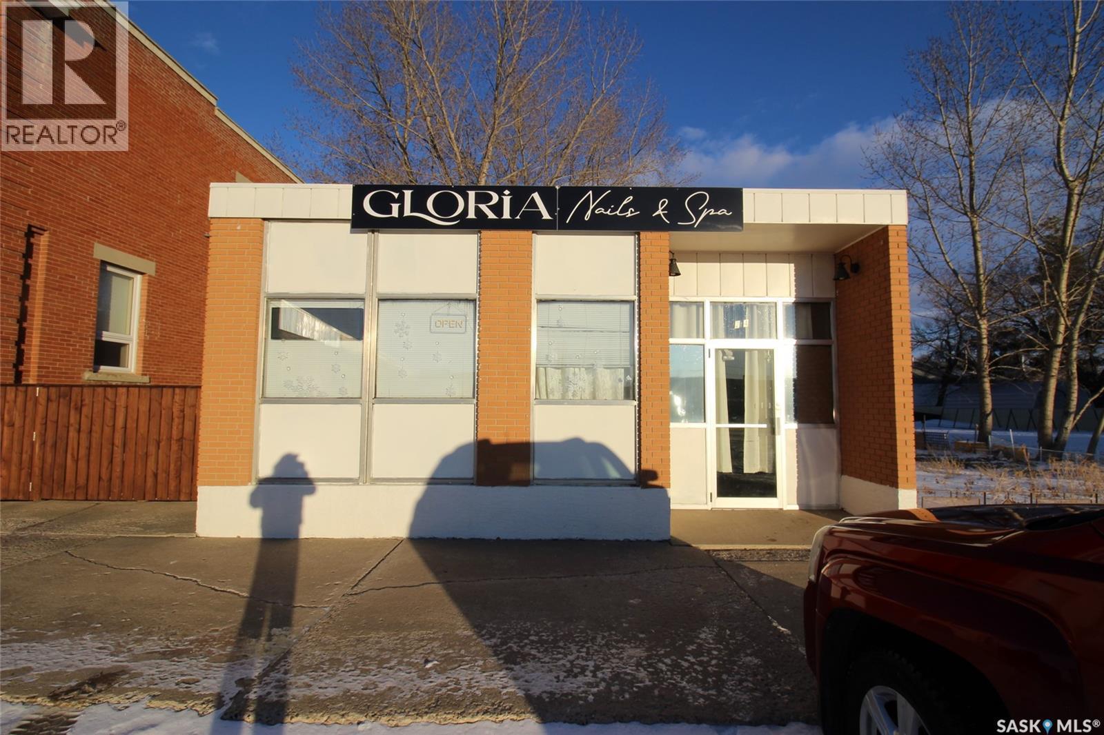 254 Centre Street, Shaunavon, SK