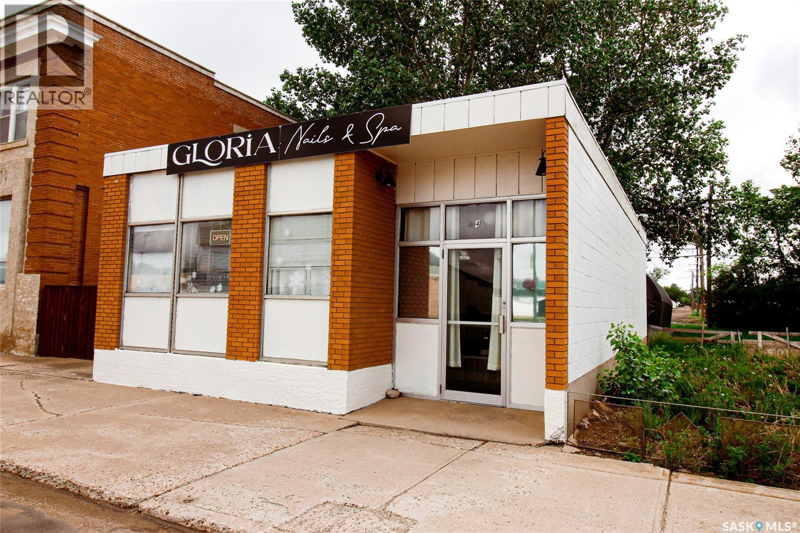 254 Centre Street, Shaunavon, SK