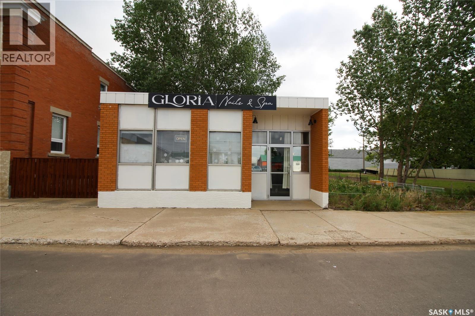 254 Centre Street, Shaunavon, SK