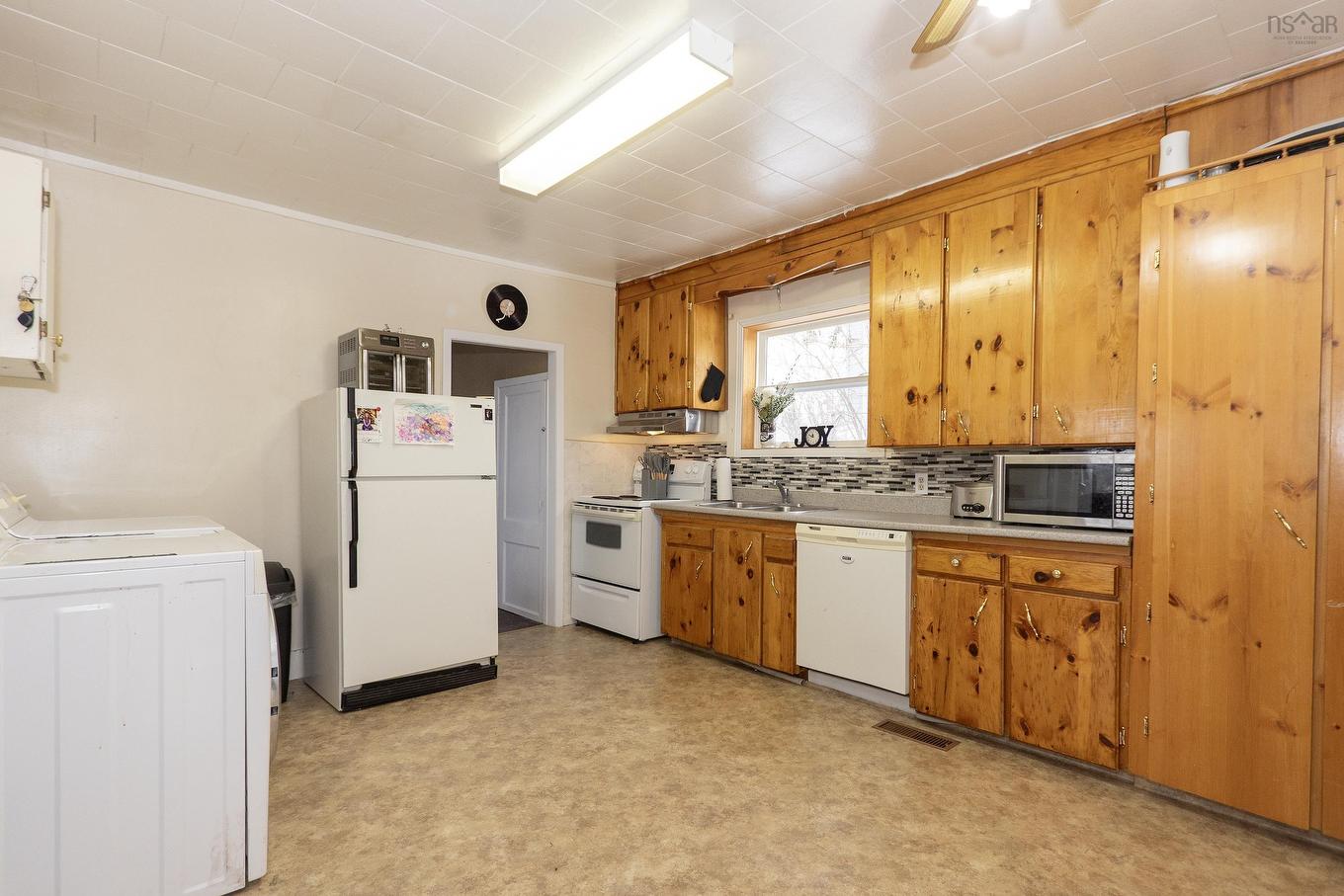 55 Croft Street, Amherst, NS