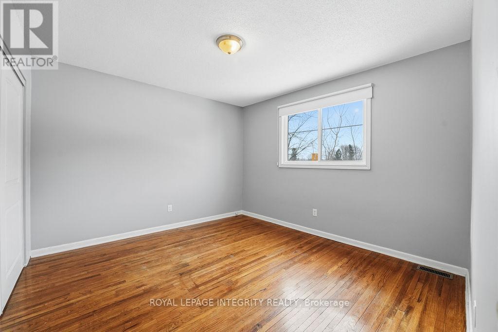 2035 St. Laurent Boulevard, Ottawa, ON