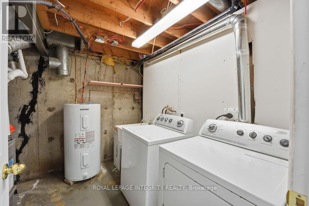 2035 St. Laurent Boulevard, Ottawa, ON