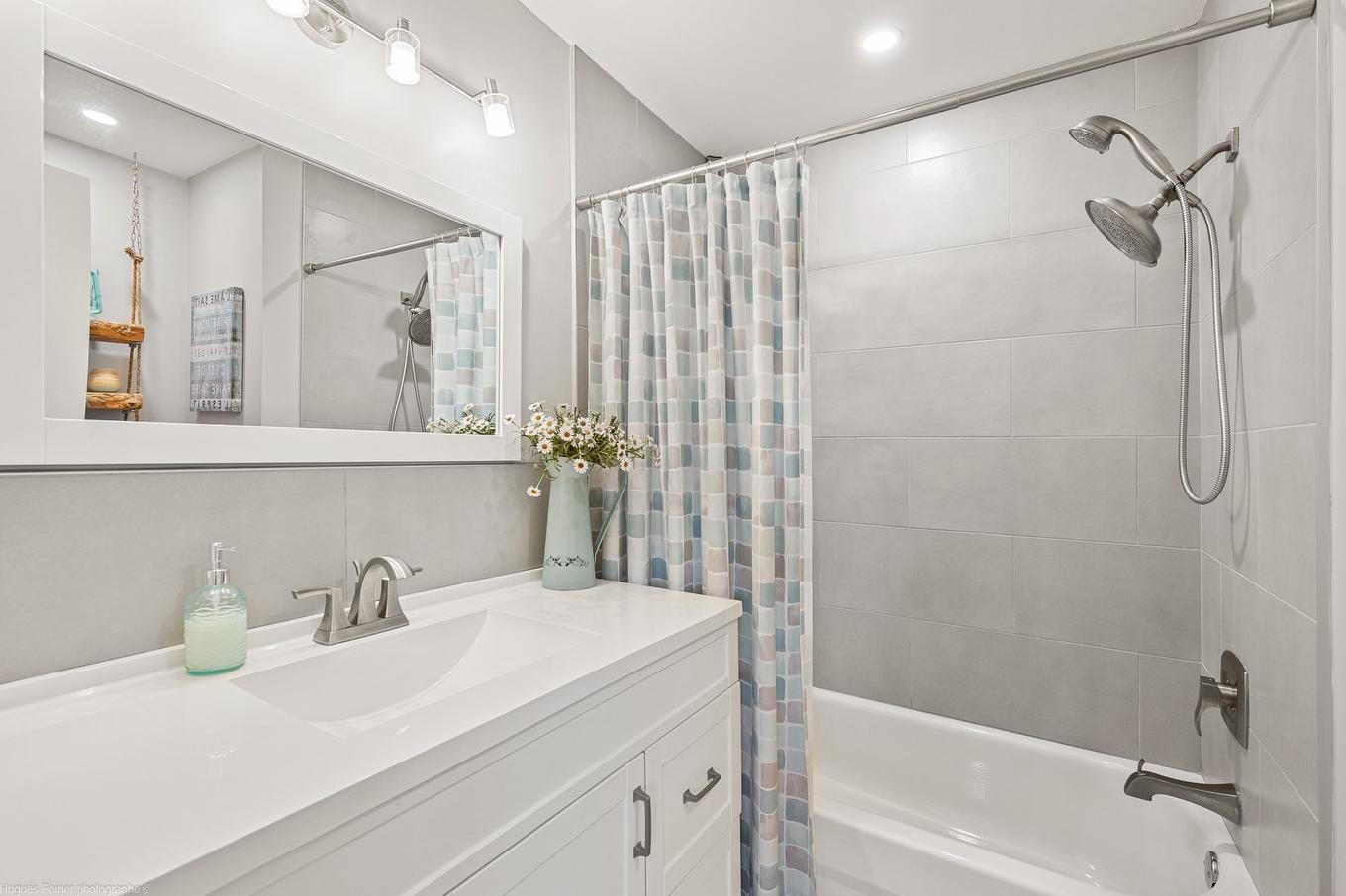 Bathroom - 938 Rue Jean-Pierre-Meunier, Terrebonne (Terrebonne), QC - Indoor Photo Showing Bathroom