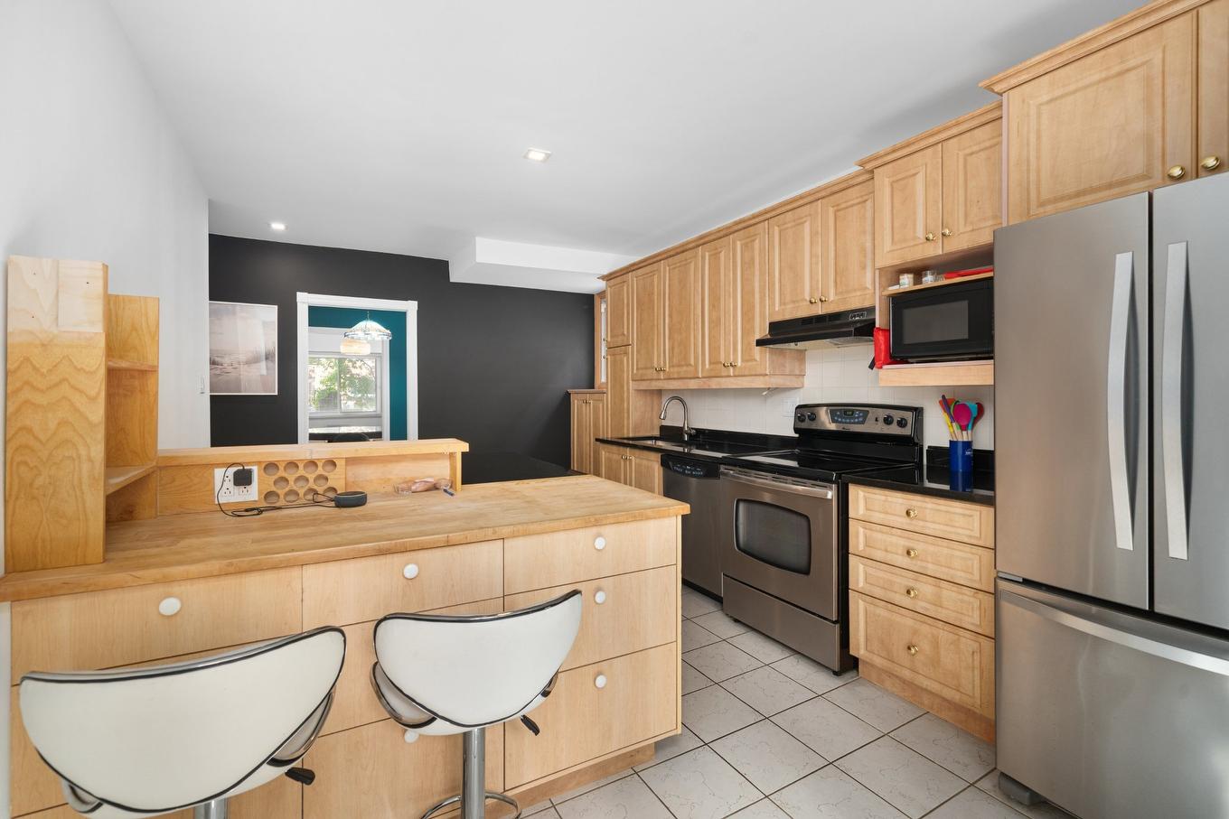 Cuisine - 4684 Av. Hingston, Montréal (Côte-Des-Neiges/Notre-Dame-De-Grâce), QC - Indoor Photo Showing Kitchen