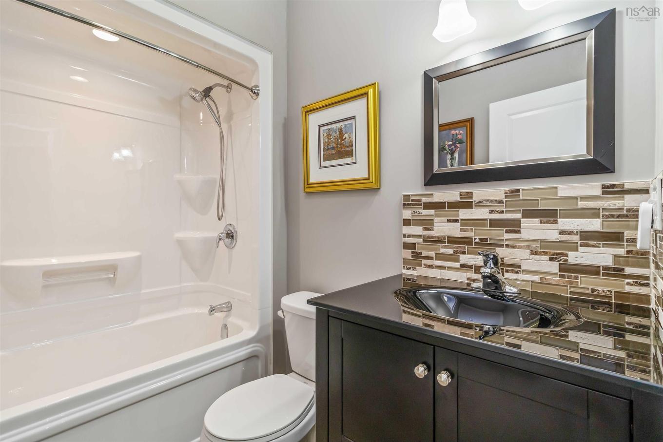 38 Roundhouse Drive, Bridgewater, NS