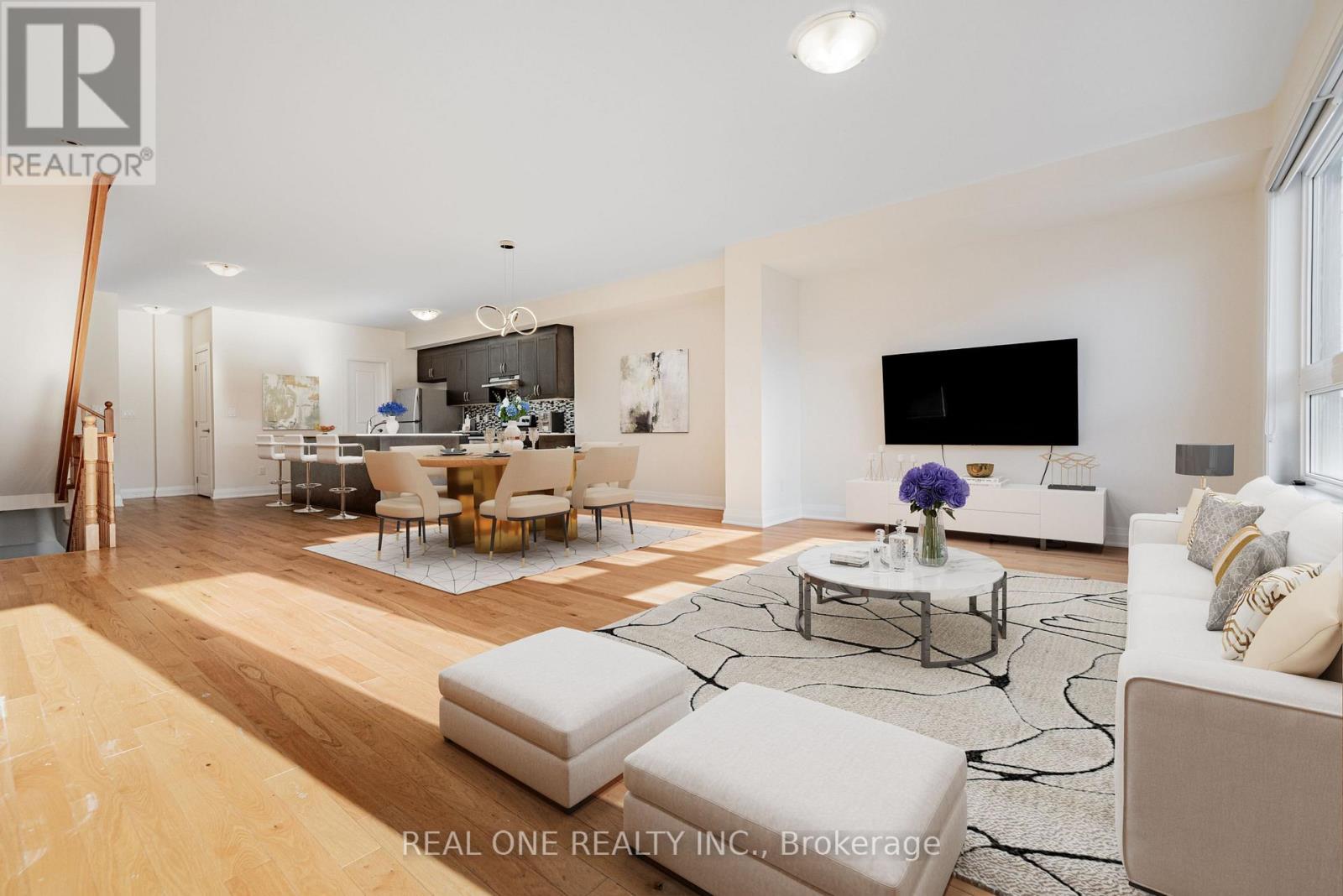 5 Gridiron Gate, Vaughan, ON - Indoor Photo Showing Living Room