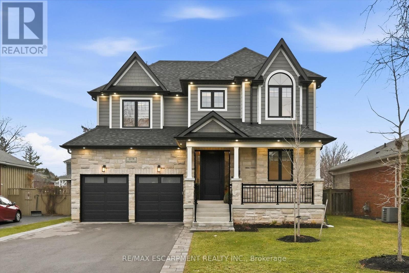 2229 Tallman Avenue, Burlington, ON - Outdoor With Facade