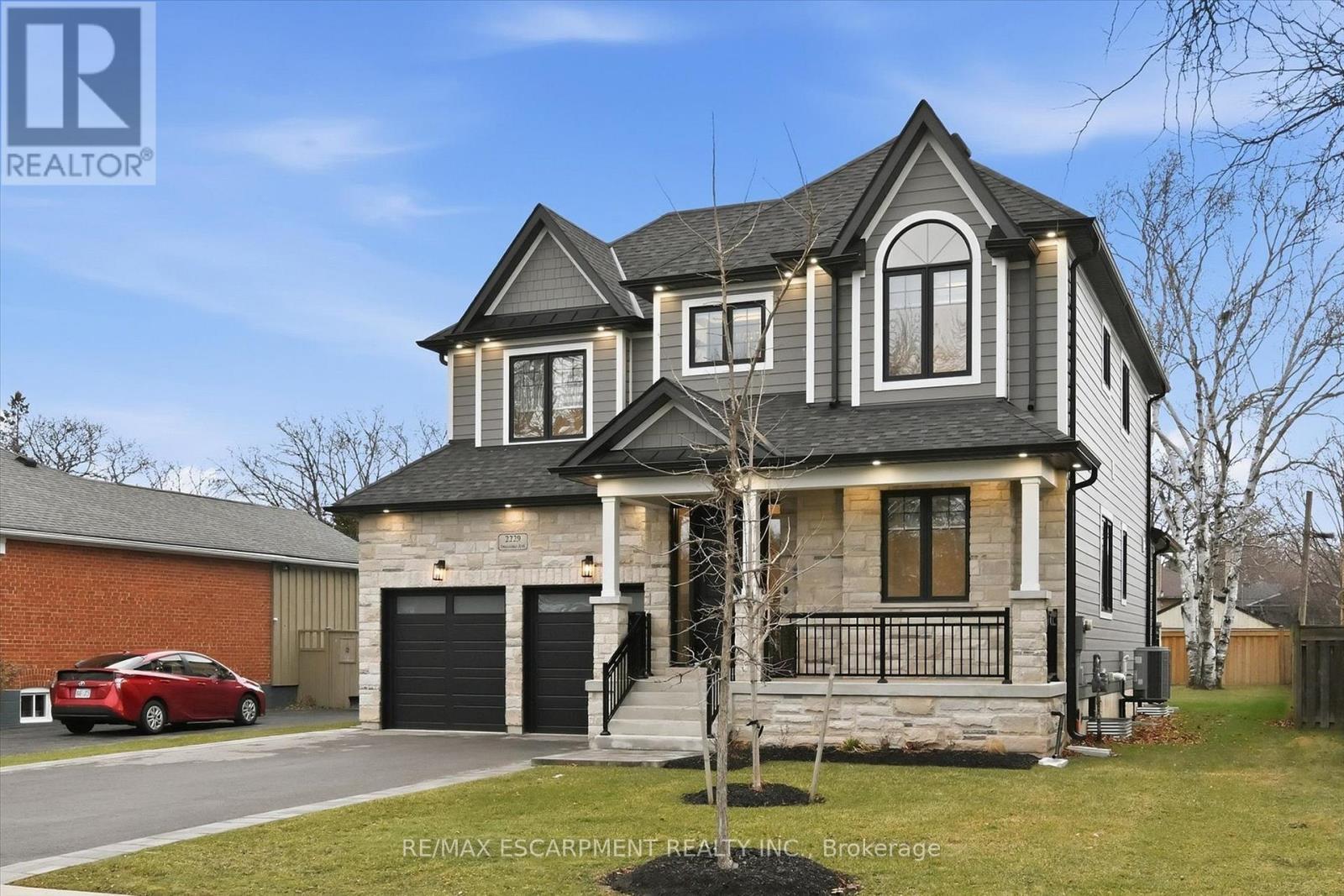 2229 Tallman Avenue, Burlington, ON - Outdoor