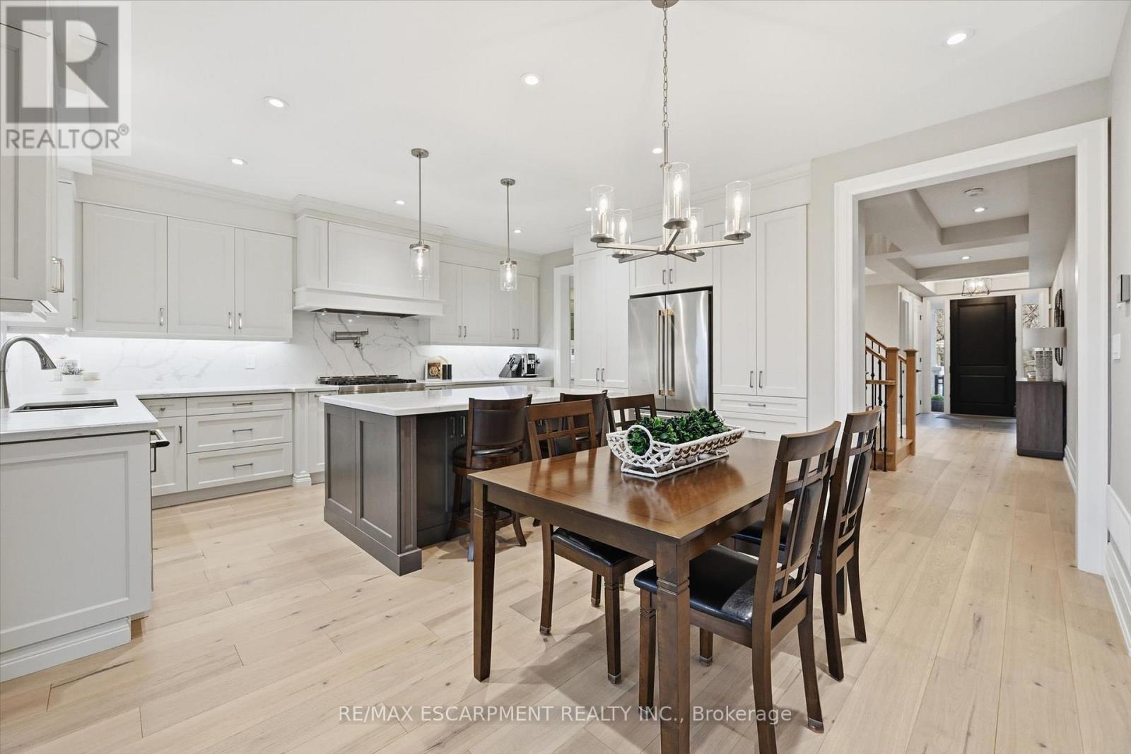 2229 Tallman Avenue, Burlington, ON - Indoor