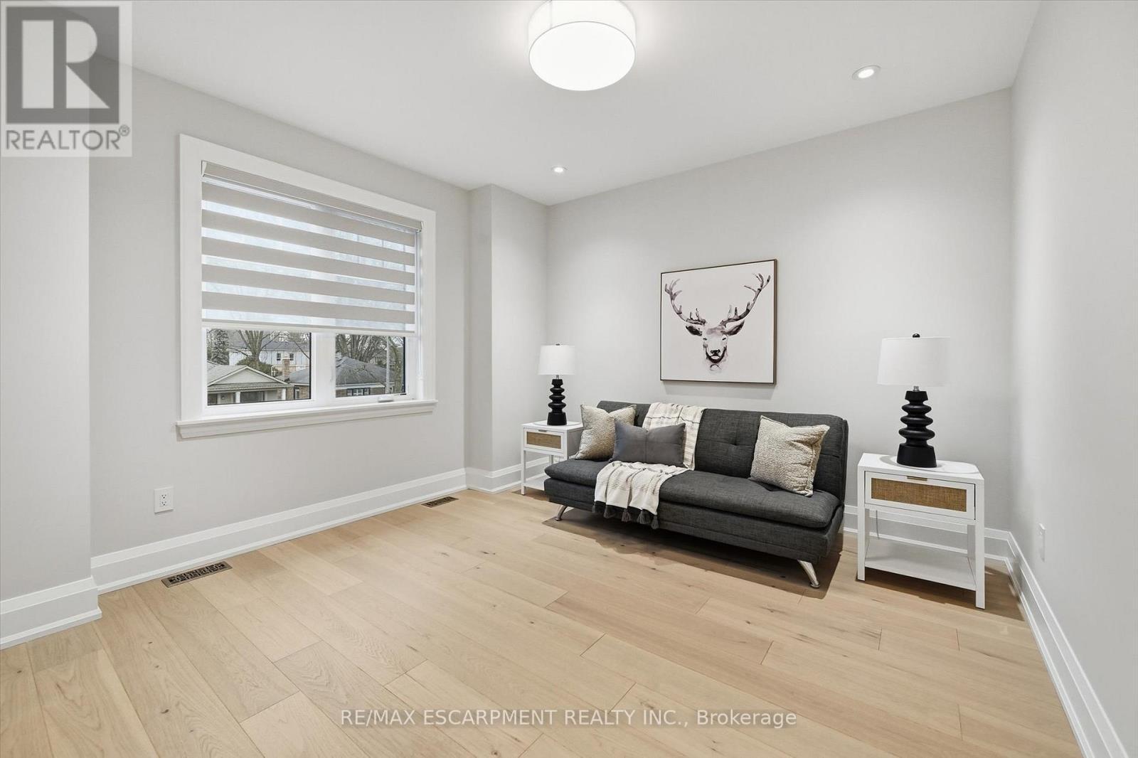 2229 Tallman Avenue, Burlington, ON - Indoor