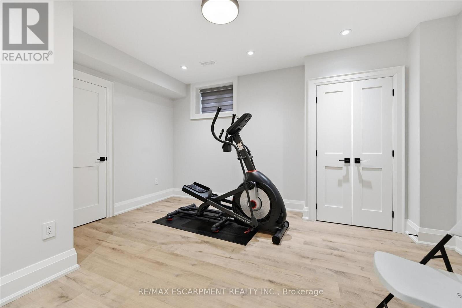 2229 Tallman Avenue, Burlington, ON - Indoor Photo Showing Gym Room