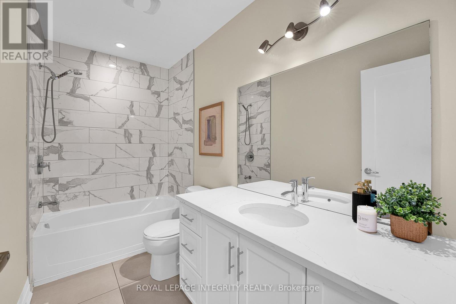 A - 251 Glynn Avenue, Ottawa, ON - Indoor Photo Showing Bathroom