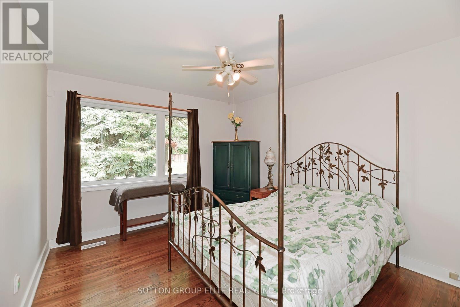 1238 Claredale Road, Mississauga, ON - Indoor Photo Showing Bedroom