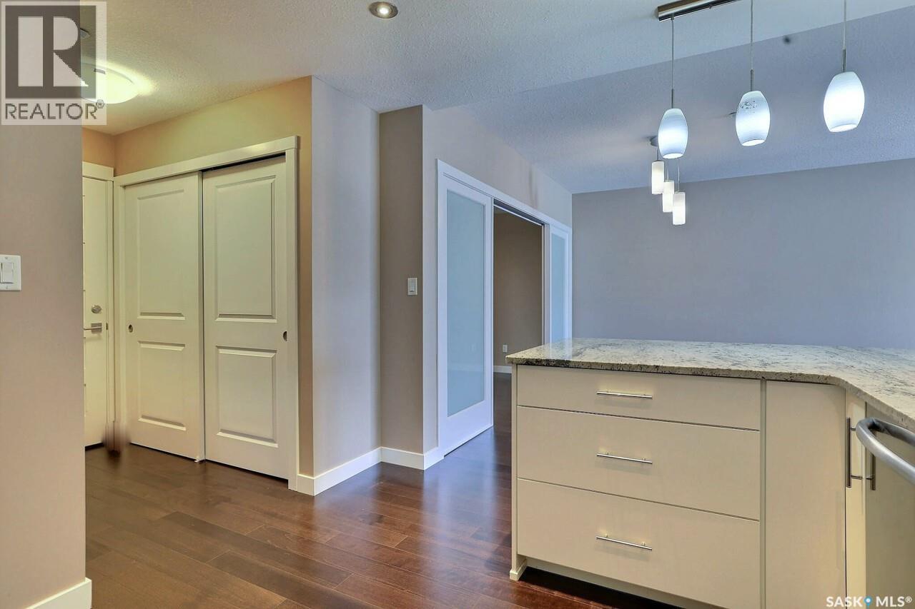 207 2300 Broad Street, Regina, SK - Indoor