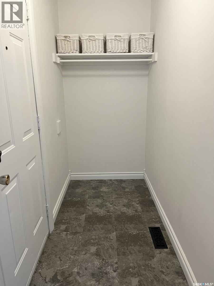 218 24Th Street E, Prince Albert, SK - Indoor Photo Showing Other Room