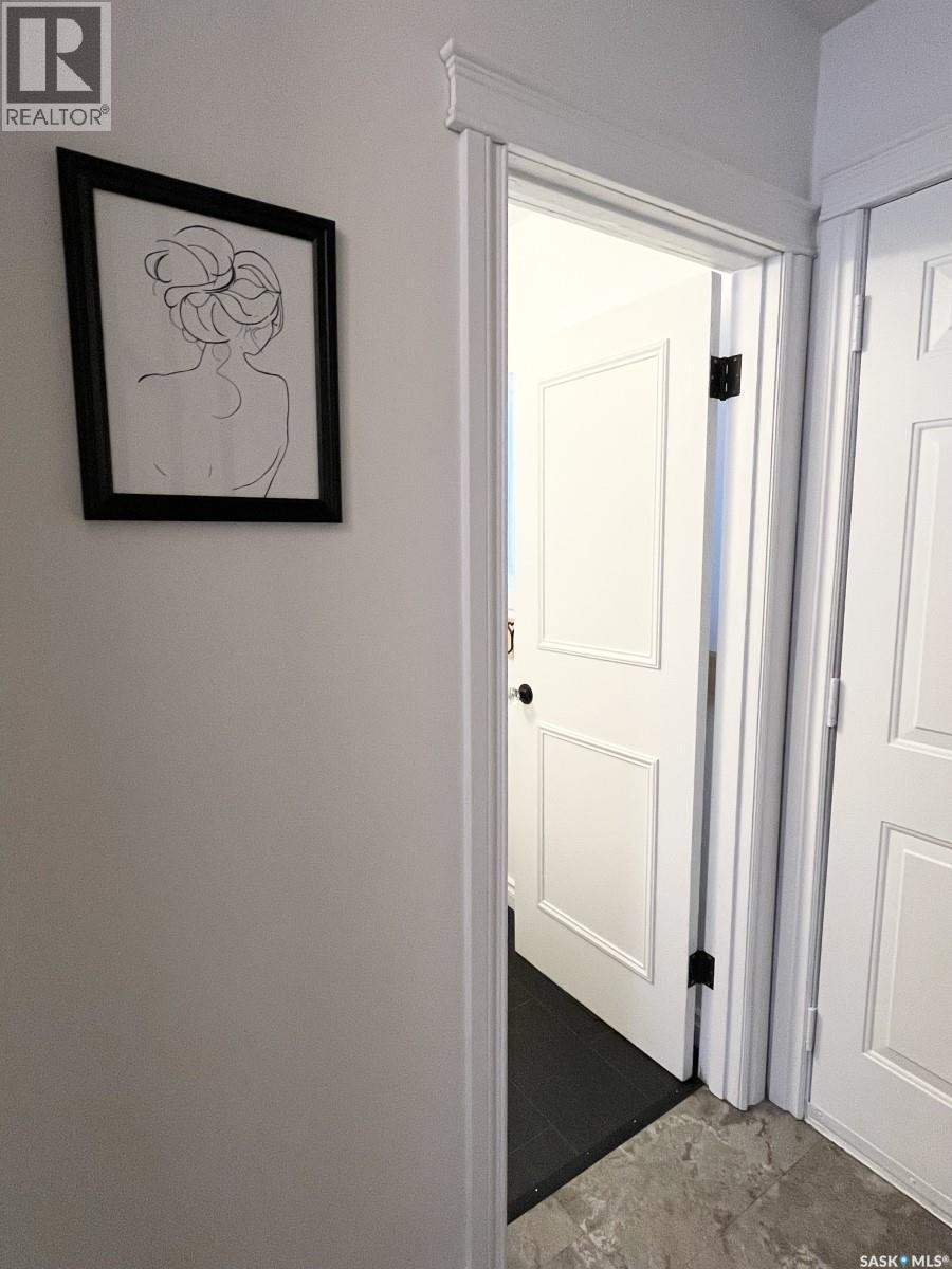 218 24Th Street E, Prince Albert, SK - Indoor Photo Showing Other Room