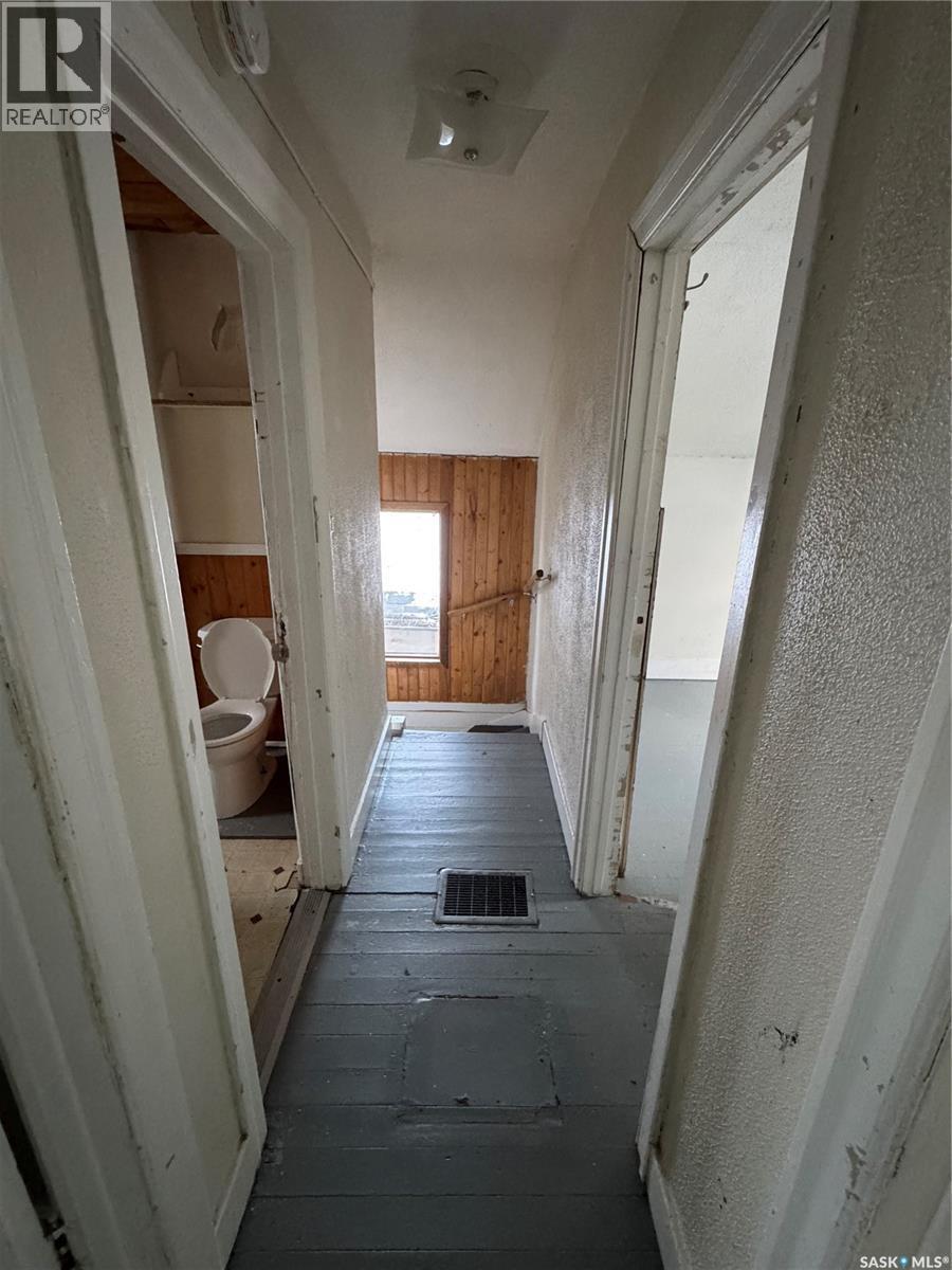745 Athol Street, Regina, SK - Indoor Photo Showing Other Room