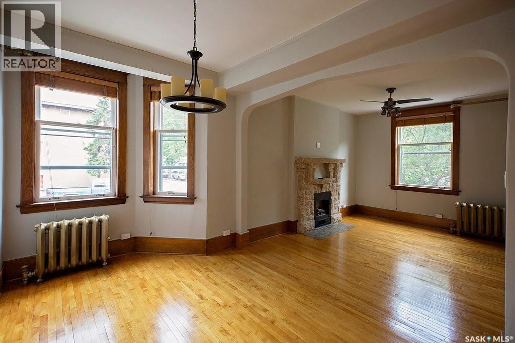8 2201 14Th Avenue, Regina, SK - Indoor With Fireplace