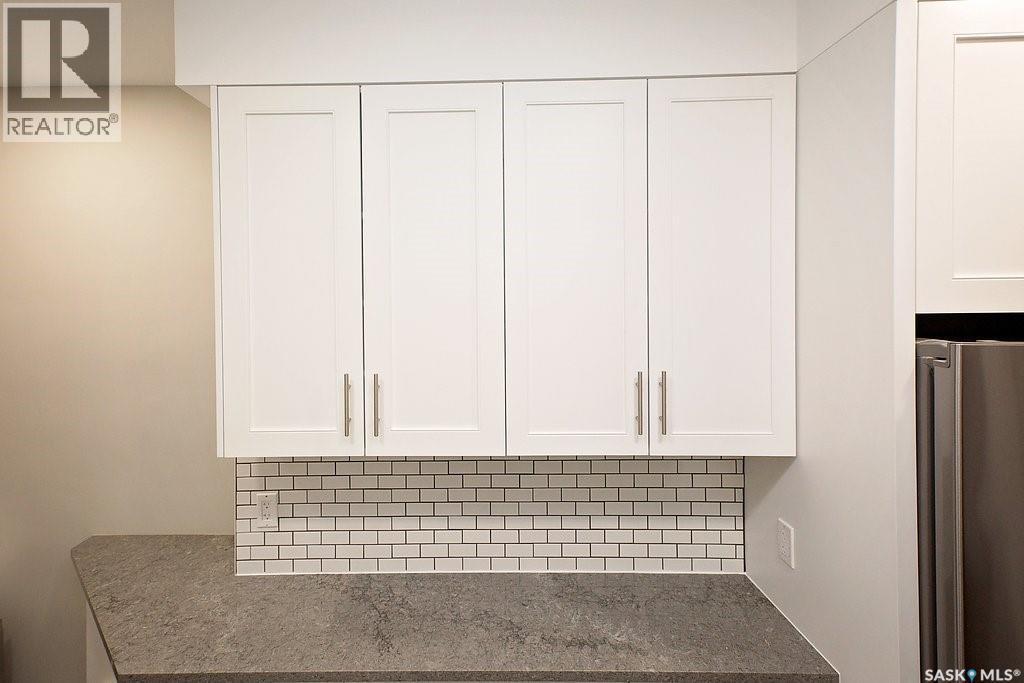 8 2201 14Th Avenue, Regina, SK - Indoor