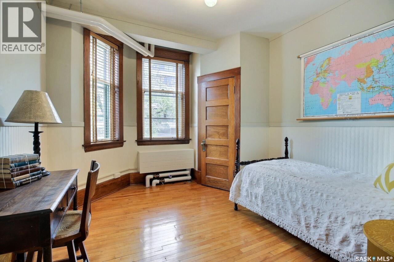8 2201 14Th Avenue, Regina, SK - Indoor Photo Showing Bedroom