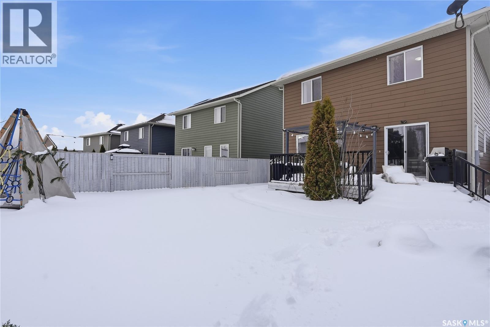 319 East Hampton Boulevard, Saskatoon, SK - Outdoor With Exterior