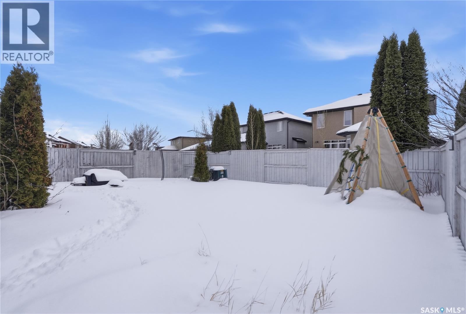 319 East Hampton Boulevard, Saskatoon, SK - Outdoor