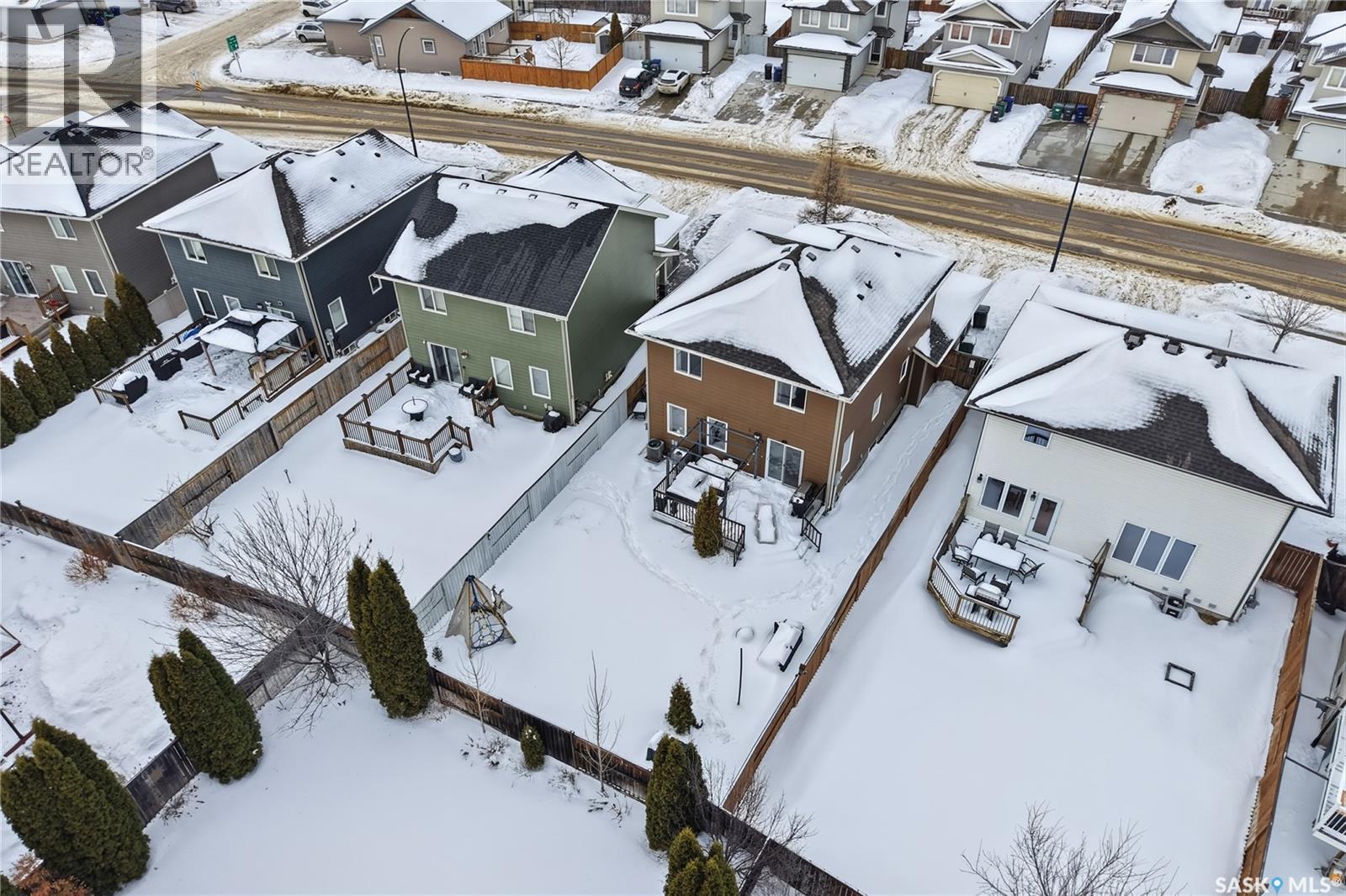 319 East Hampton Boulevard, Saskatoon, SK - Outdoor