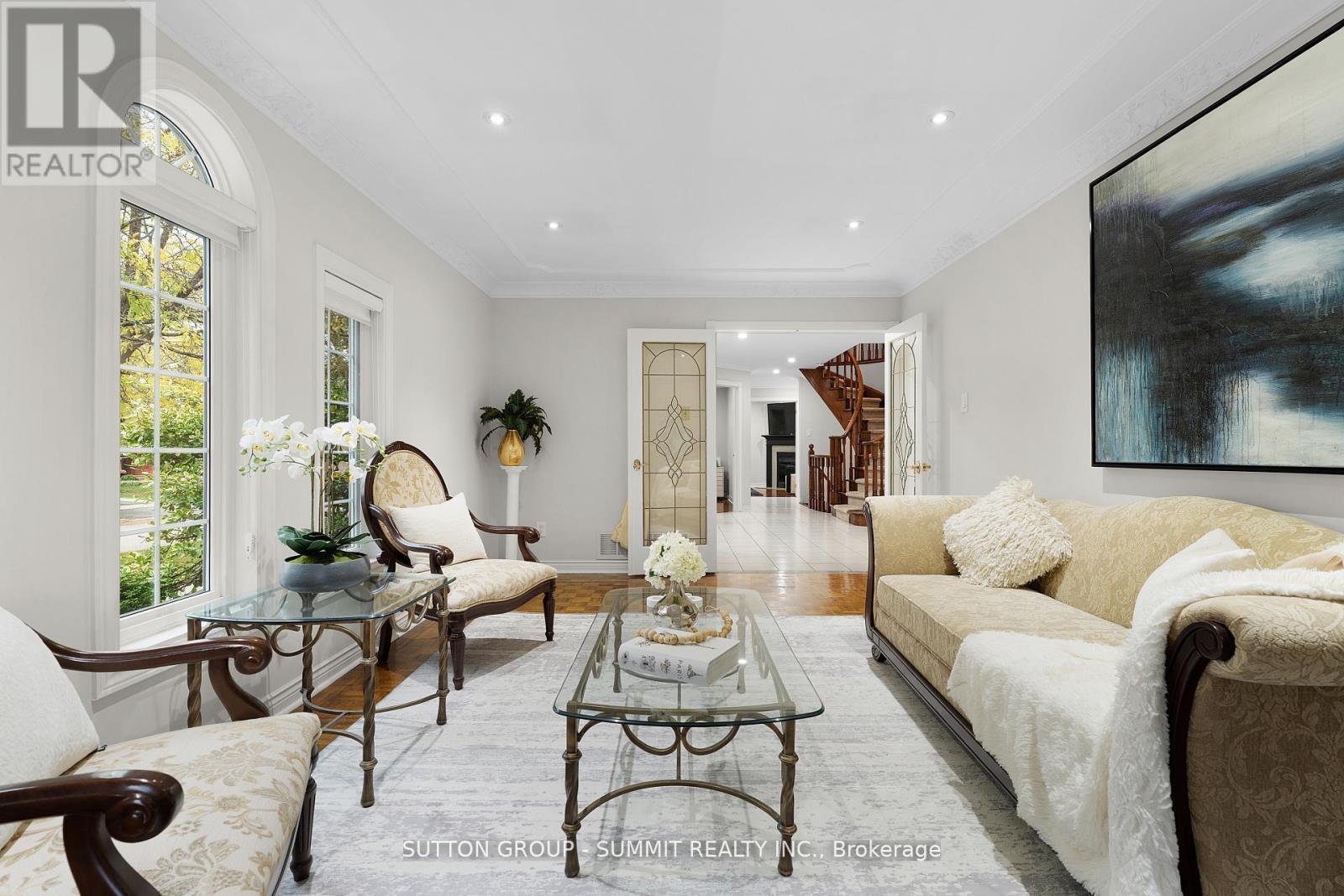 3353 Loyalist Drive, Mississauga, ON - Indoor Photo Showing Living Room