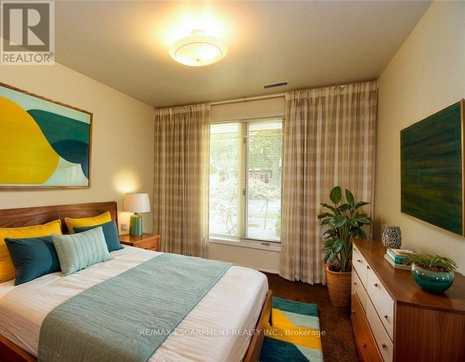 Virtually staged - 30 Terrace Drive, Hamilton, ON - Indoor Photo Showing Bedroom