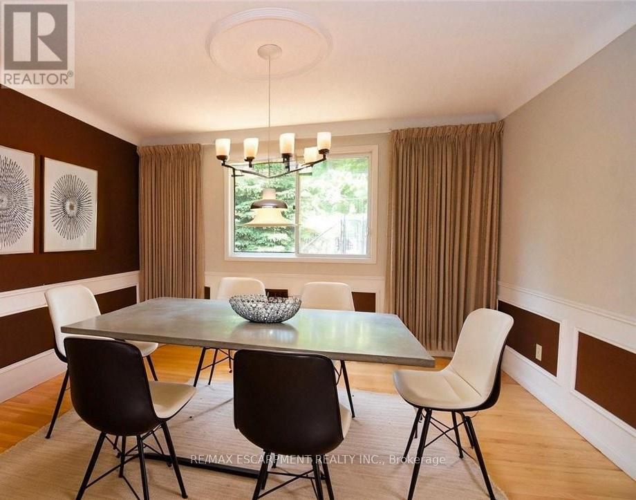 Virtually staged - 30 Terrace Drive, Hamilton, ON - Indoor