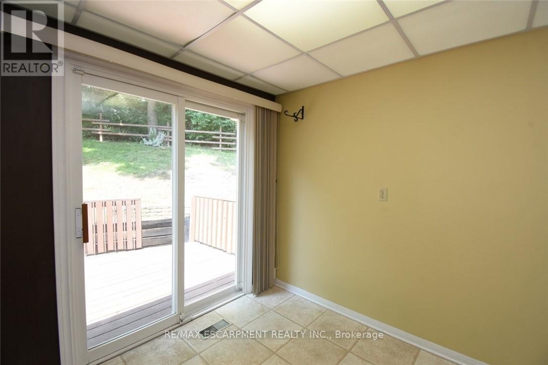 30 Terrace Drive, Hamilton, ON - Indoor Photo Showing Other Room