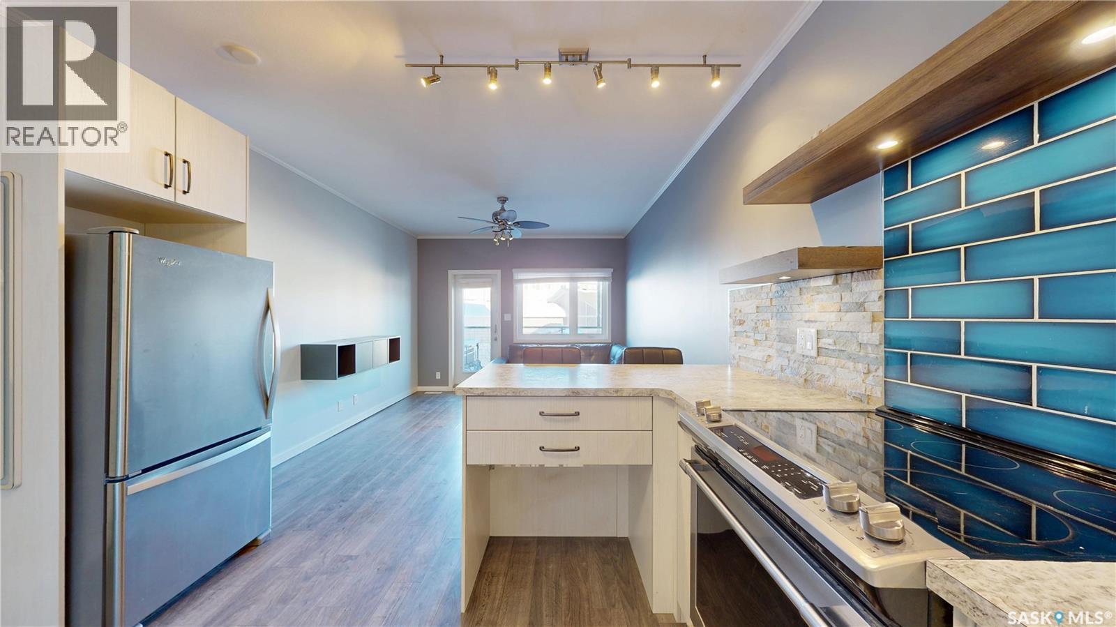 111 720 Baltzan Boulevard, Saskatoon, SK - Indoor Photo Showing Kitchen